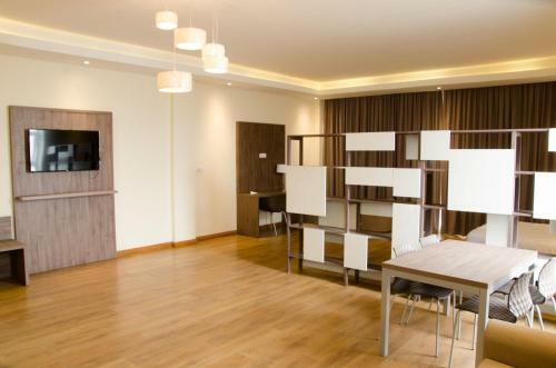 Runway Hotel