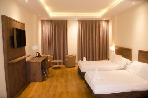 Runway Hotel