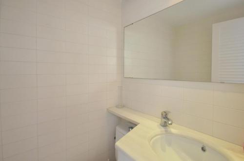 Fornells Holiday Home Sleeps 6