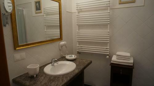 Hostal Apartamenty Galeria Trunk�w