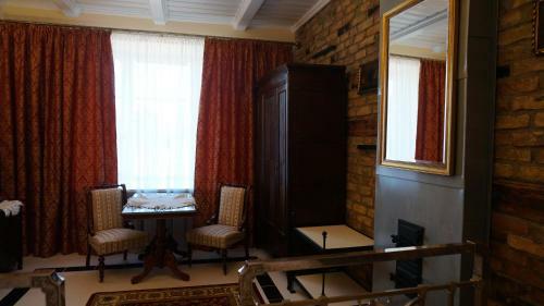 Hostal Apartamenty Galeria Trunk�w