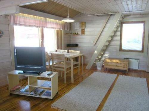 Holiday Home Tuomikosken Maja 1