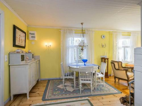 Holiday Home Tyynel�
