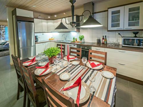 Holiday Home Villanoora A