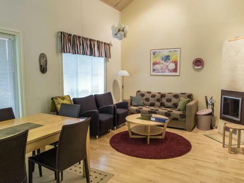 Holiday Home Yll�skumpu 3 - Sivakka