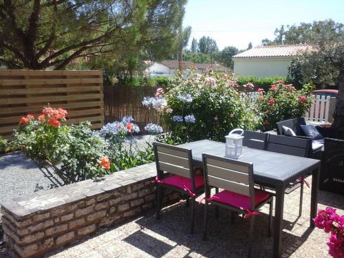 Maison Angles , 2 Pi�ces, 3 Personnes - Fr-1-336-83