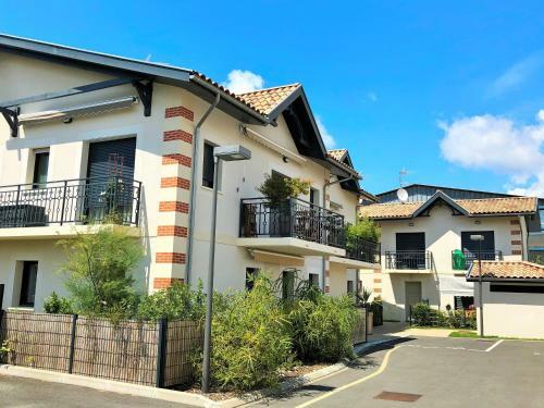 Villa Maison Mitoyenne Moderne Quartier Aiguillon Residence 7