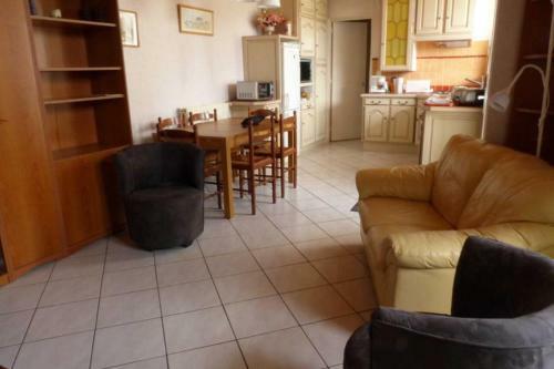 Villa Blanche � Ares