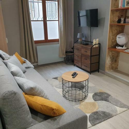Apartamento Studio Next To The Palais Des Papes