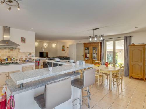 Charming Holiday Home In Barjols With Private Pool