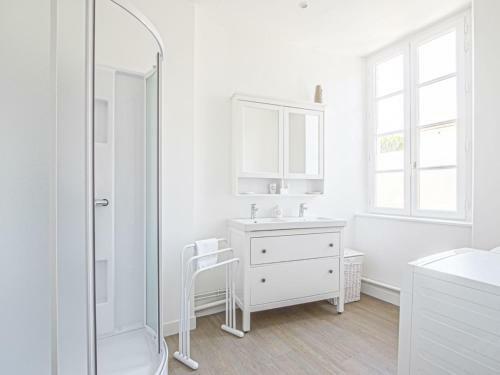Large Comfortable Apartment In Bayeux