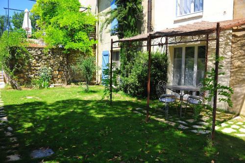 Hostal Gte de Charme Le Cdre