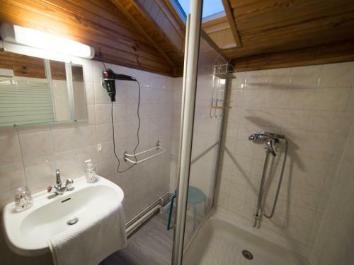 G�te de Bellevue Avec Piscine Int�rieure Privative