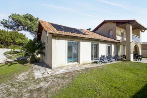 Villa With Swimming Pool Close To The Ocean