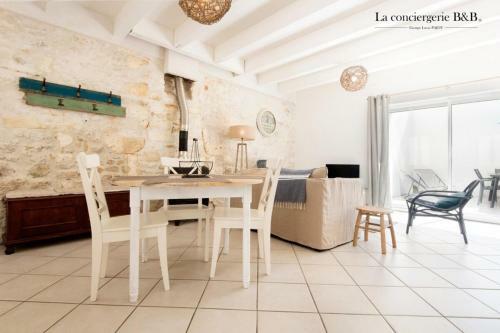 Maison Au Pied Du Pont de L�le Dol�ron