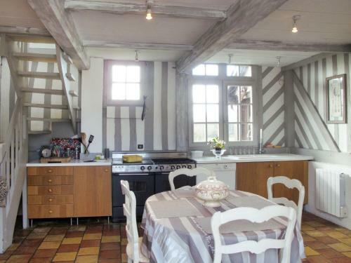 Holiday Home Au Bord de L'eau - Brv401