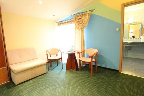 Hotel Linus Art Gallery