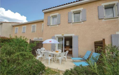 Three-bedroom Holiday Home In Calvisson