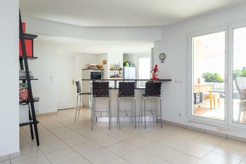 Cannes Apartment Sleeps 6 Wifi