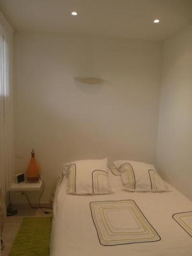 Cannes Apartment Sleeps 4 Air Con