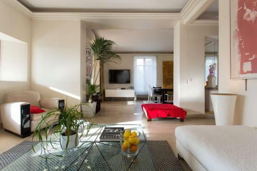 Superb Villa Cannes Palm Beach