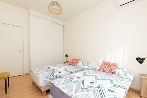 Apartamentos Violet, Bord de Mer