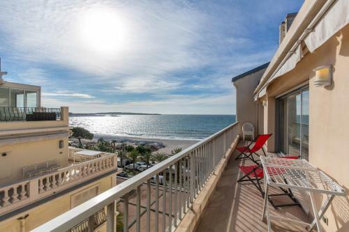 Apartamentos Violet, Bord de Mer