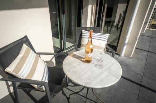 Cannes Apartment Sleeps 4 Air Con Wifi