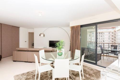 Apartamento Carlton Riviera: Luxury 2 Beds/ 2 Baths