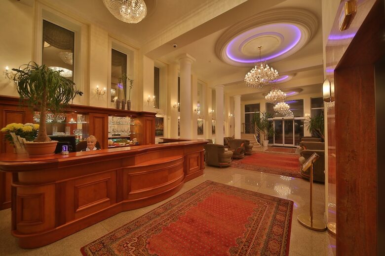 Hotel Polaris