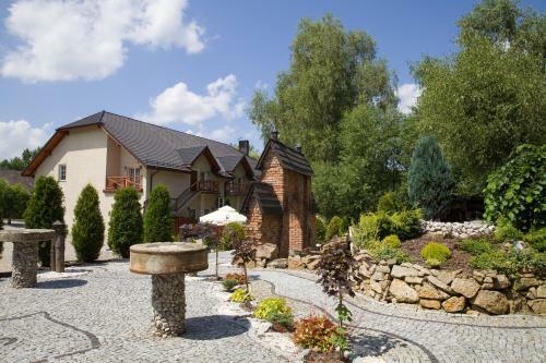 Hostal Dworek Nad Stawem