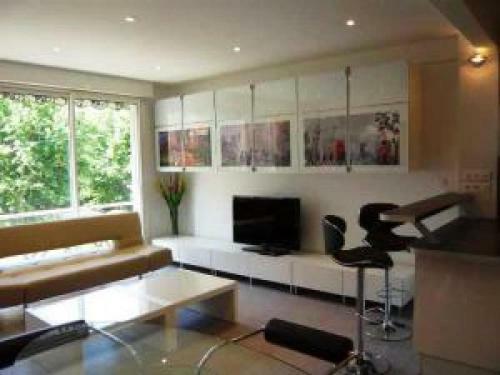 Cannes Apartment Sleeps 4 Air Con