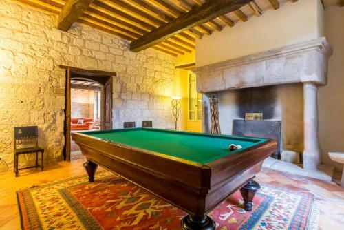 Castelsagrat Chateau Sleeps 19 Pool Wifi