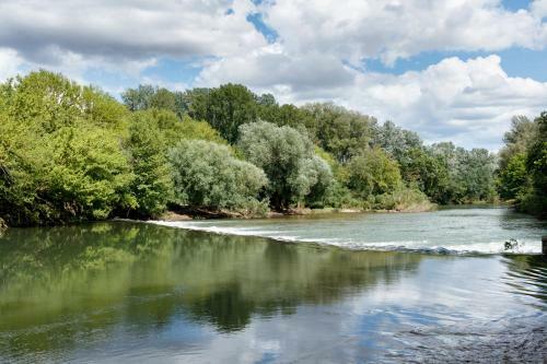 Castelnau-de-guers Villa Sleeps 10