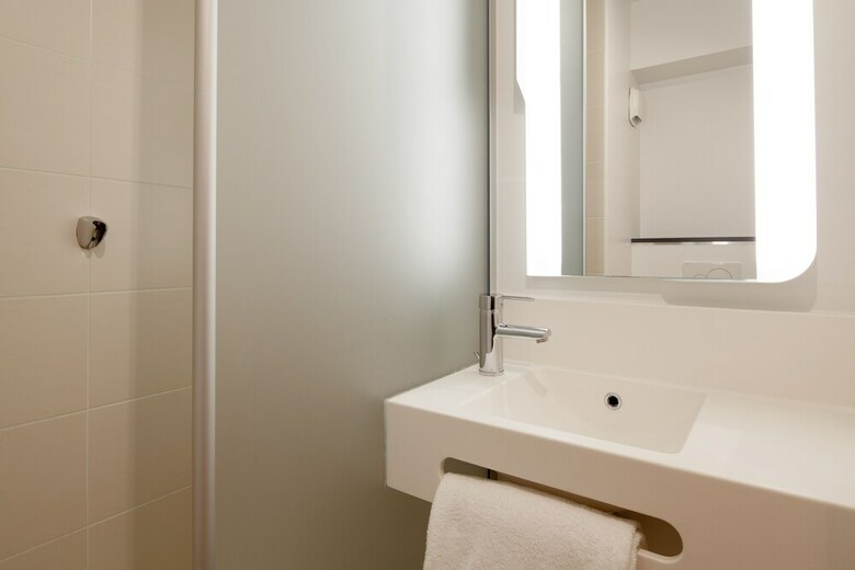 Hotel B&B H�tel Cergy Saint Christophe