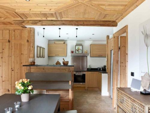 Modern Apartment In Chamonix-mont-blanc With Mountain View