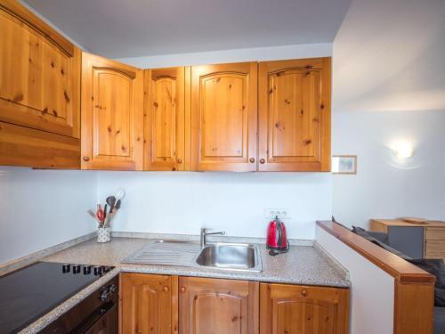 Compact Apartment In Chamonix France With Balcony