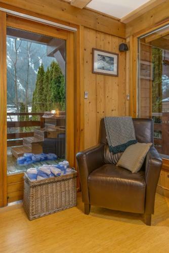 Yeti Lodge Chalets & Apartments