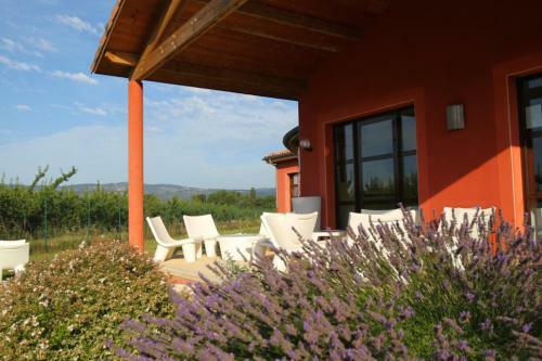 Ch�teauneuf Is�re Domaine Du Lac M3p6