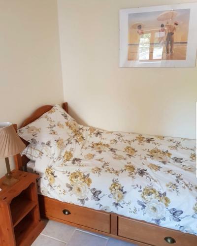 Villa Inviting 3-bed Holiday Home In Chateau-garnier