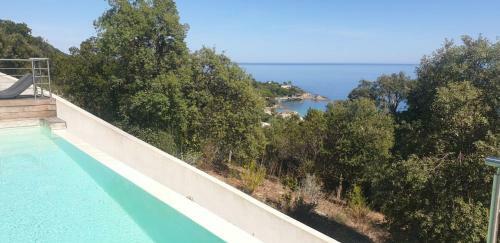 Villa 200 M Carr� Climatis�e Vueproche Mer Piscine