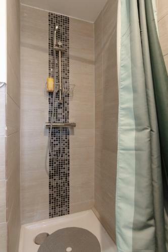 Paris Access With Creteil Apartment