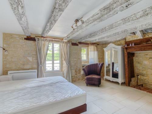 Alluring Holiday Home In D�gagnac With Jacuzzi