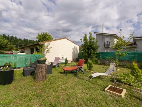 Pretty Holiday Home In Dax With Garden