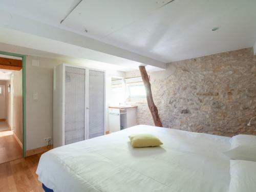 Garden-view Holiday Home In D�gagnac With Jacuzzi
