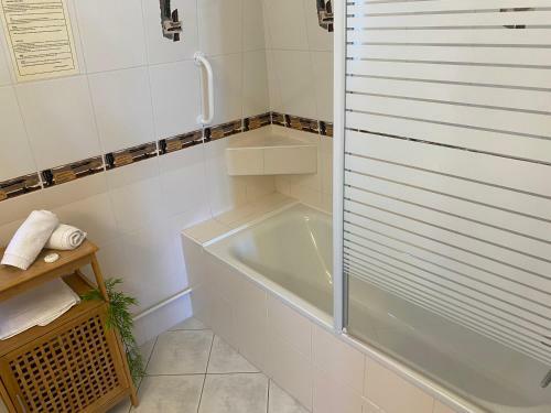 Hotel H�tel Le Tosny