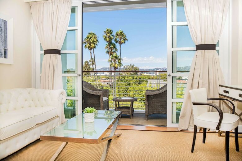 Mr. C Hotel At Beverly Hills