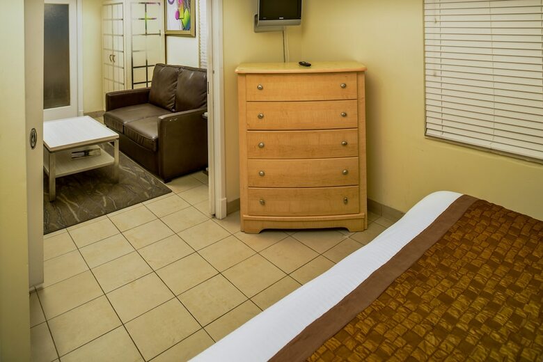 Hotel Crescent Resort