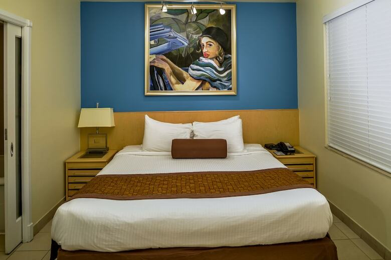Hotel Crescent Resort