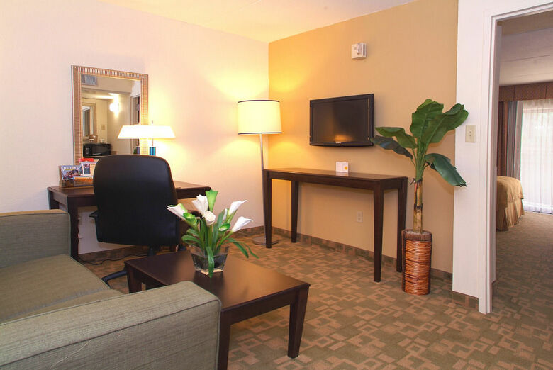 Hotel Midpointe At International Drive